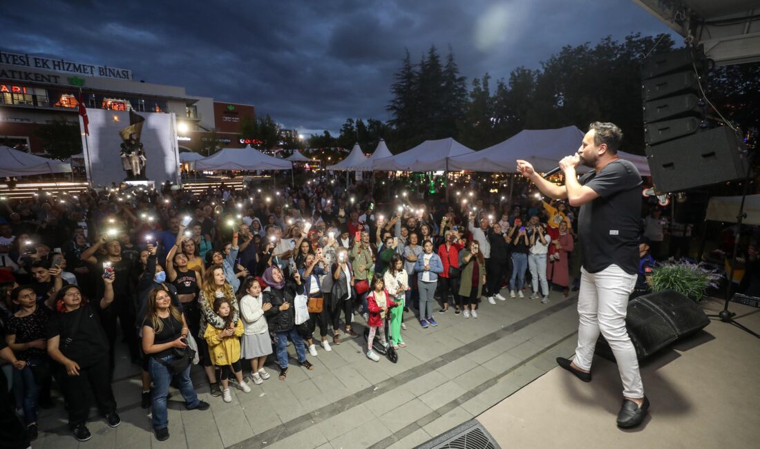 *Yenimahalleliler “Yaza Merhaba” konserinde