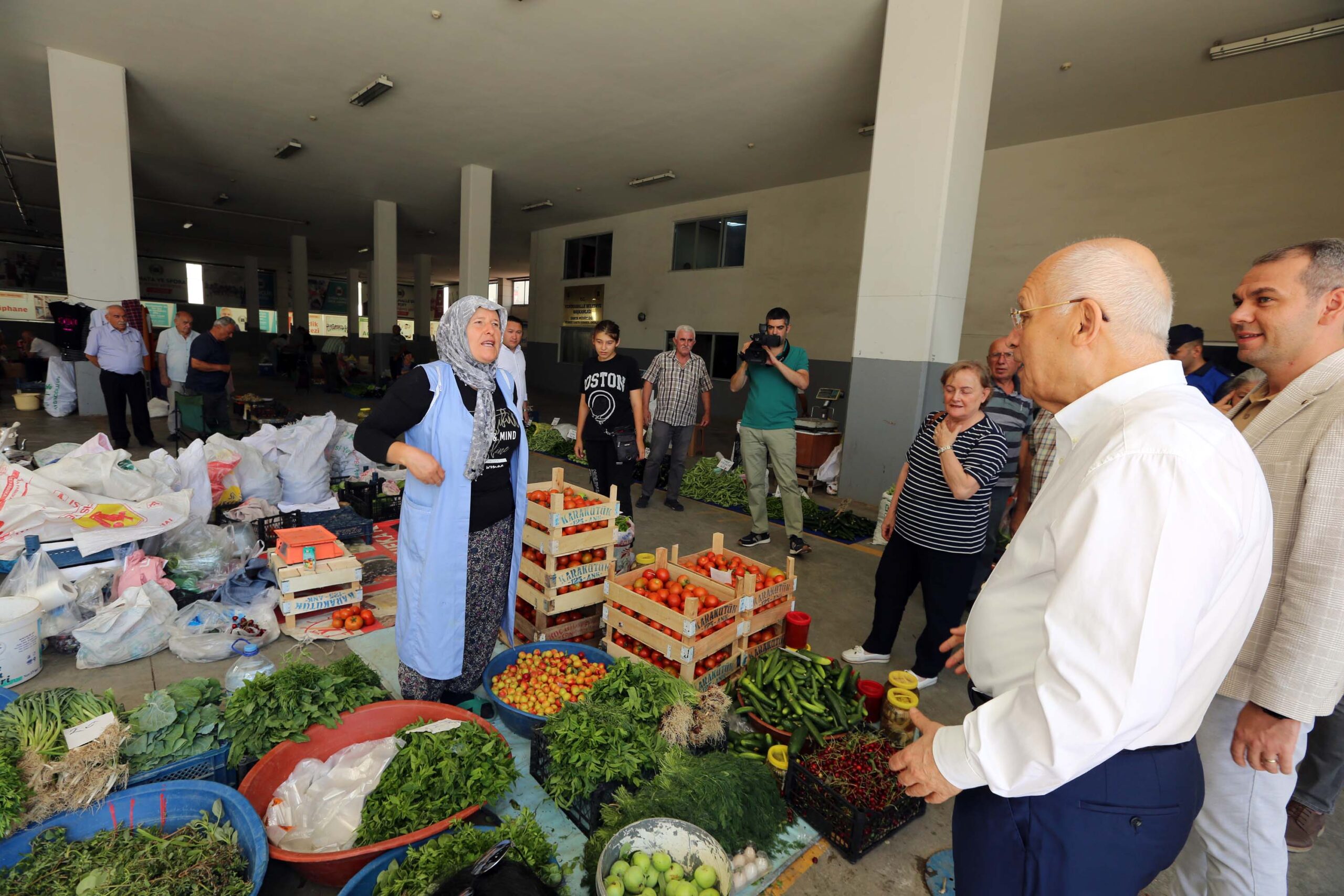 Yenimahalle’de köylü ve el emeği pazarı açıldı