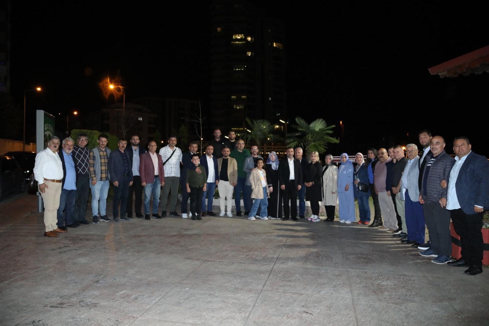 YERİŞKİN , BAŞARININ YOLU , KONUŞMAYI BIRAKMAK VE YAPMAYA BAŞLAMAKTIR