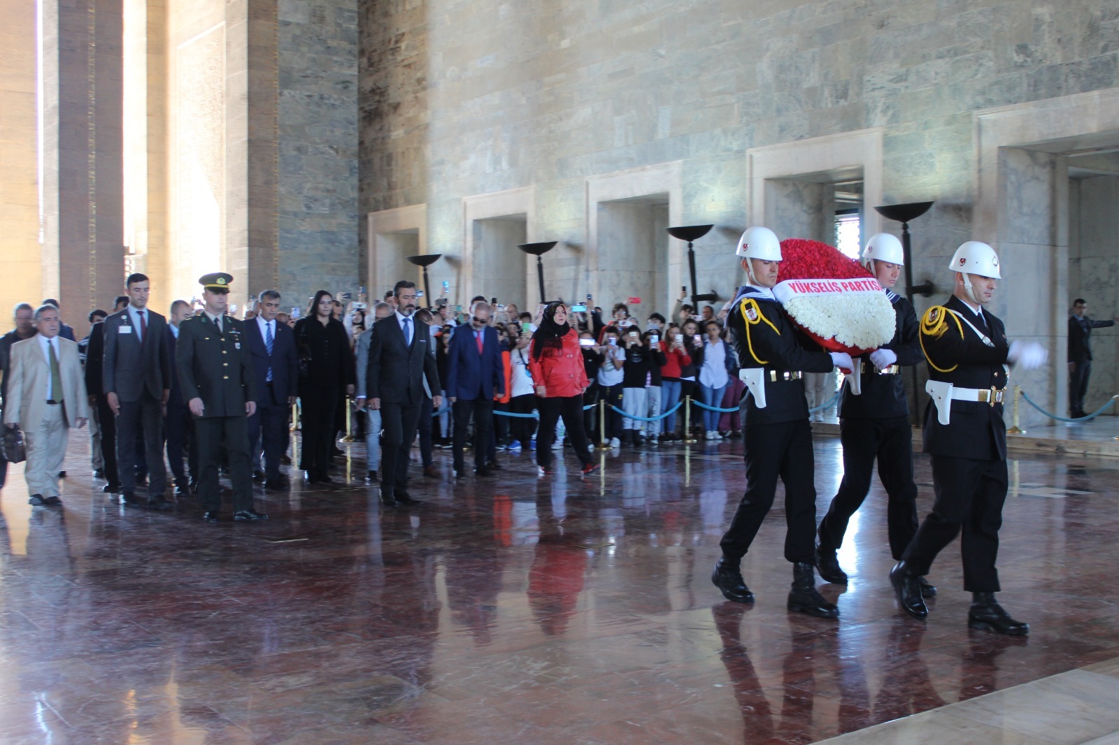 Yükseliş Partisi Genel Başkanı Nail Çakır Anıtkabir'i Ziyaret Etti