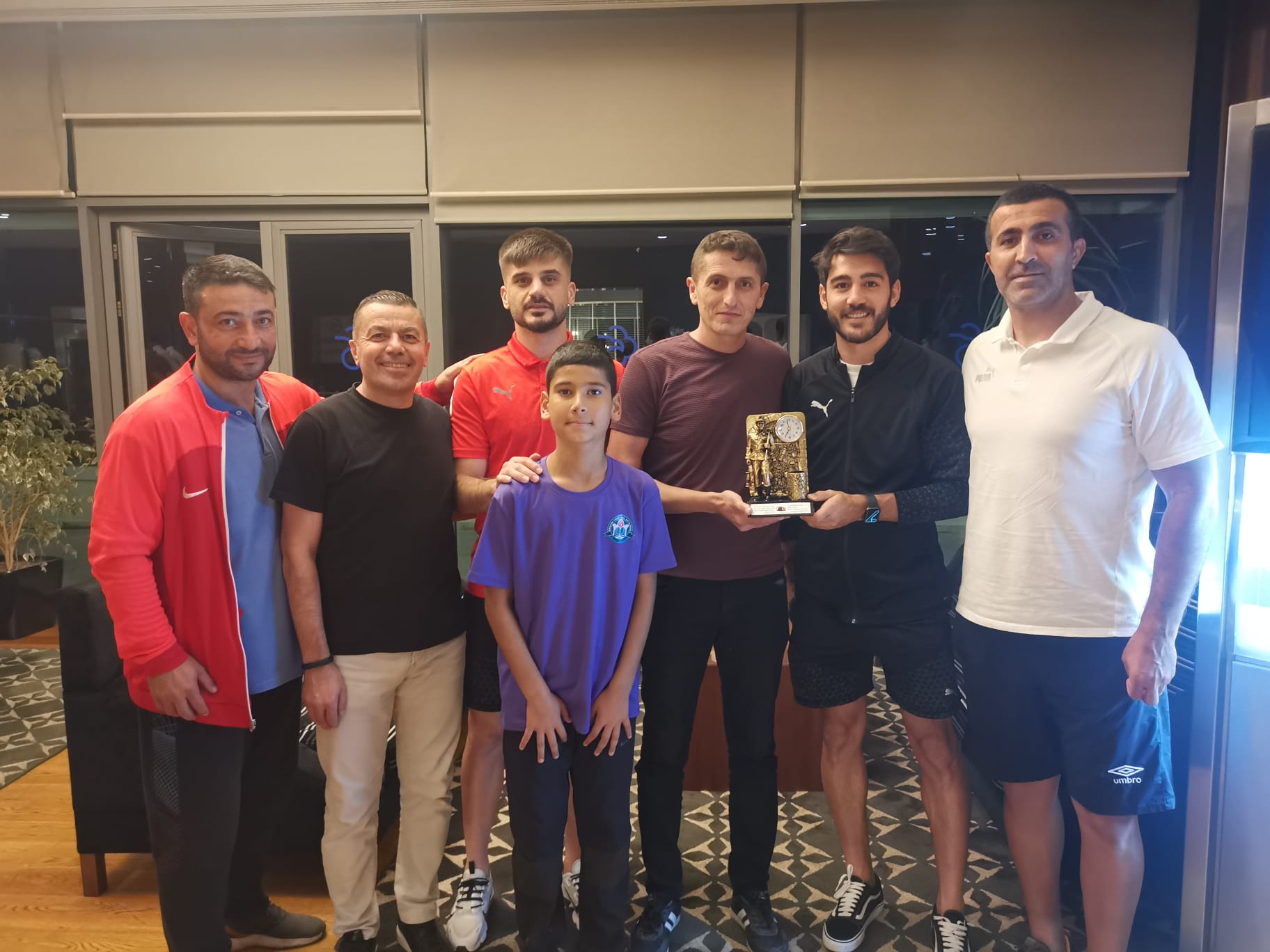 ZONGULDAK'LI TARAFTARLARDAN DİYARBEKİRSPOR'A ANLAMLI ZİYARET