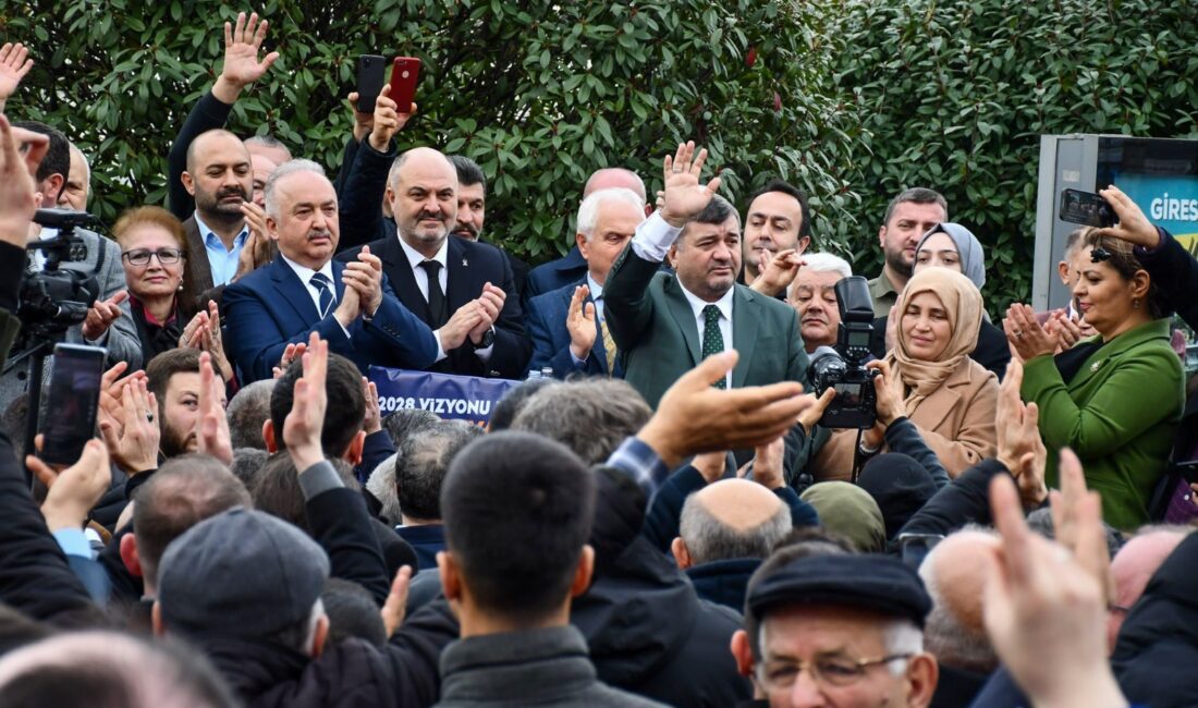 Aytekin Şenlikoğlu, Giresun'da halkla