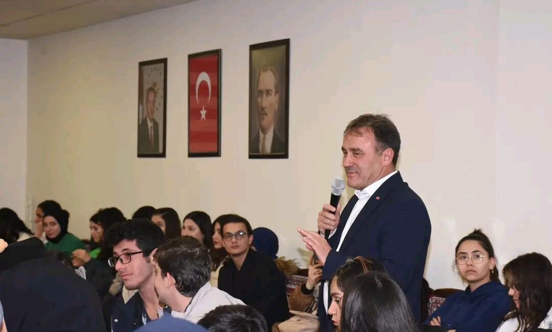 Sıcak sohbetlerin yapıldığı buluşmada