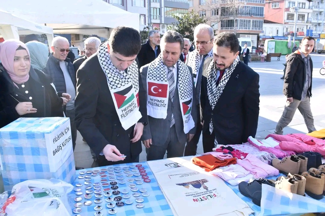 Yakakentliler Filistin İçin Hayır Çarşısında Buluştu