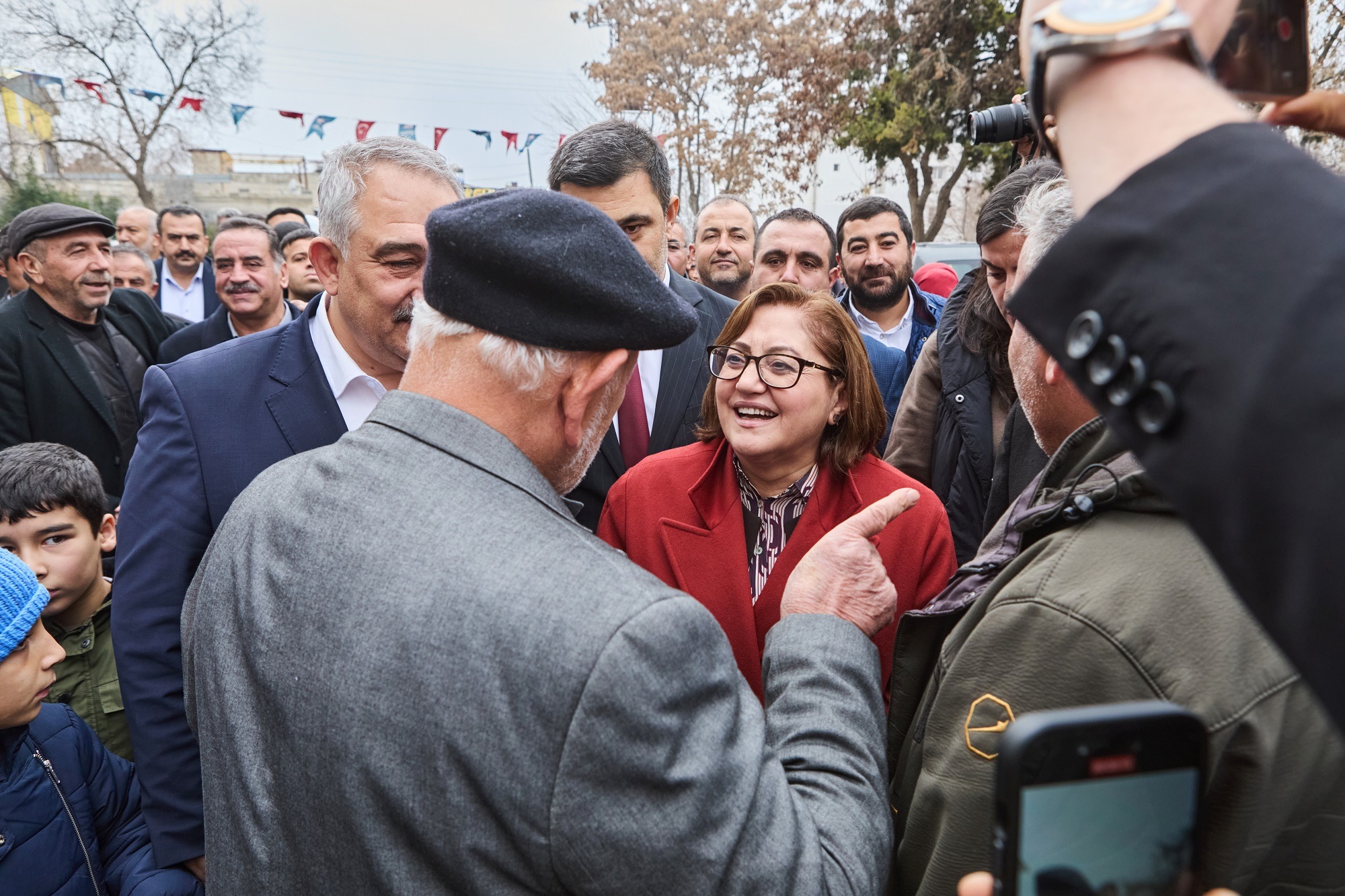 BASKAN SAHIN HAFTA SONU GAZIANTEP KOYLERINDE VATANDASLARLA BIR ARAYA GELDI 3