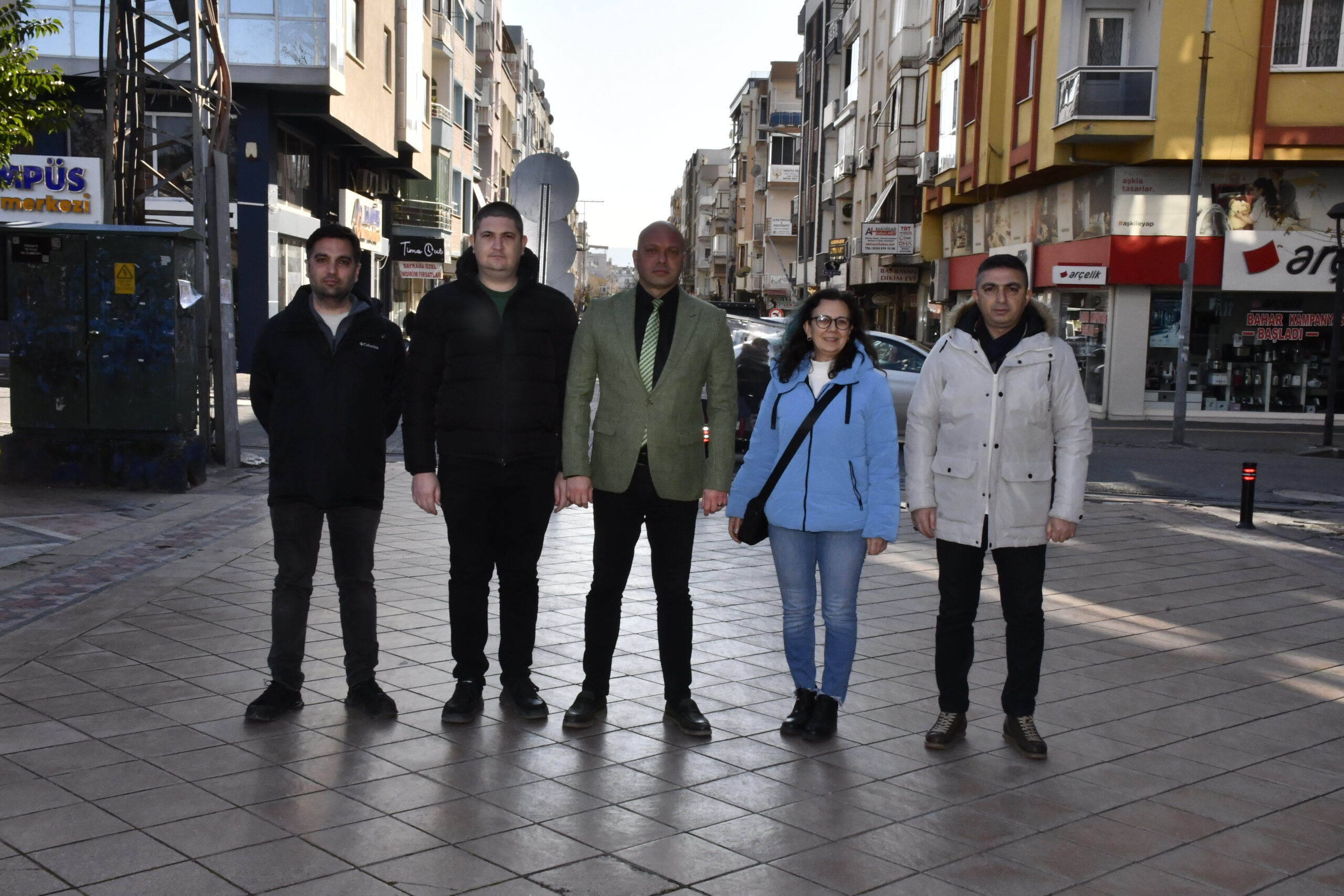 Büyükşehir, Akhisar’da Sevgi Yolunu Düzenliyor