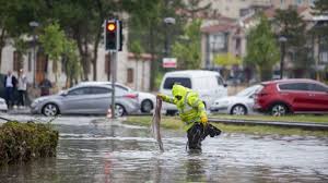 Ankara’ya kuvvetli sağanak yağış geliyor! Meteoroloji saat 5’ten sonra uyardı