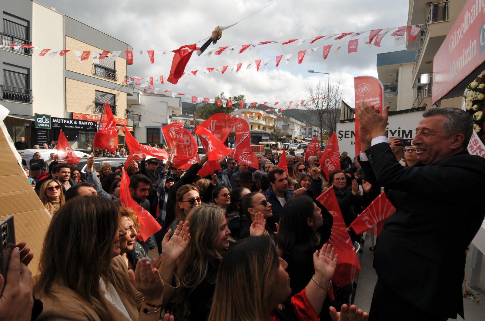 Yelki’de Miting Gibi Seçim Ofisi Açılışı