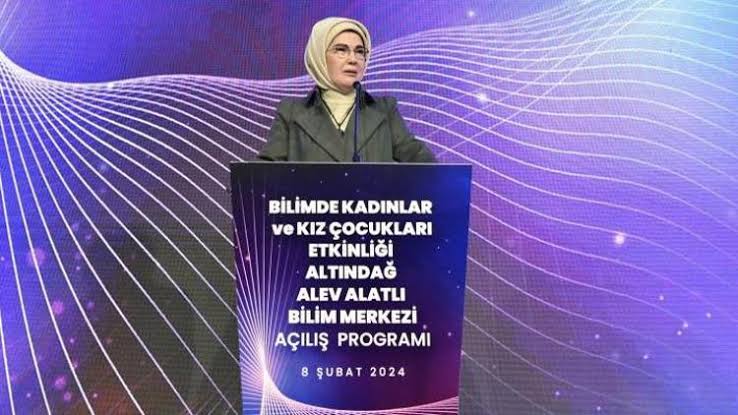 Emine Erdoğan, Altındağ'da Yazar