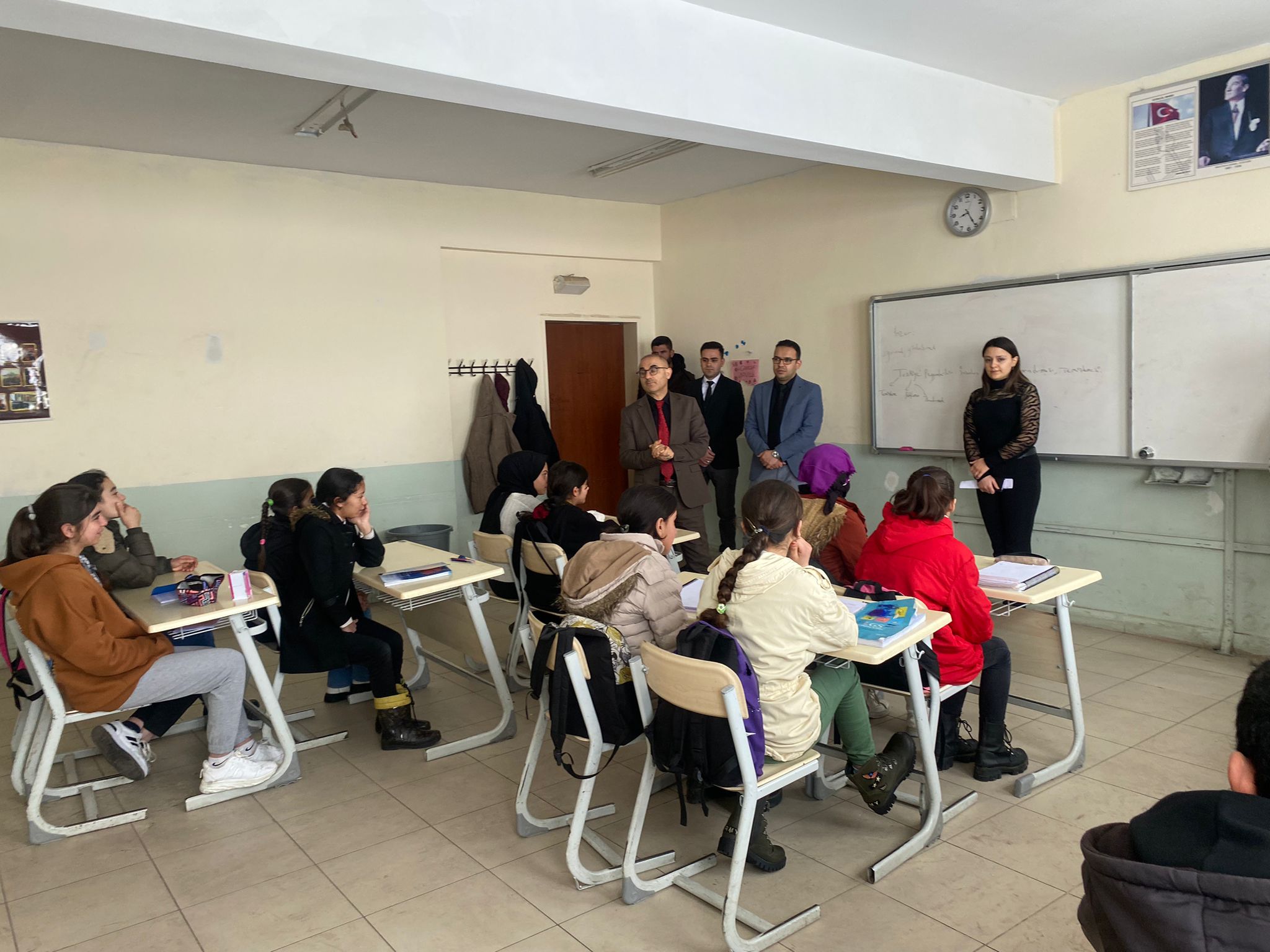 Ders Zili Çaldı Karayazı’da  Okullar Yeniden Öğrenci Sesleriyle Hayat Buldu