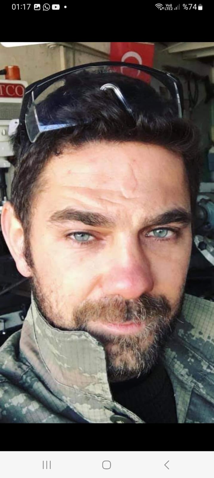 Annenin oğlunu konser ile anma gecesi.