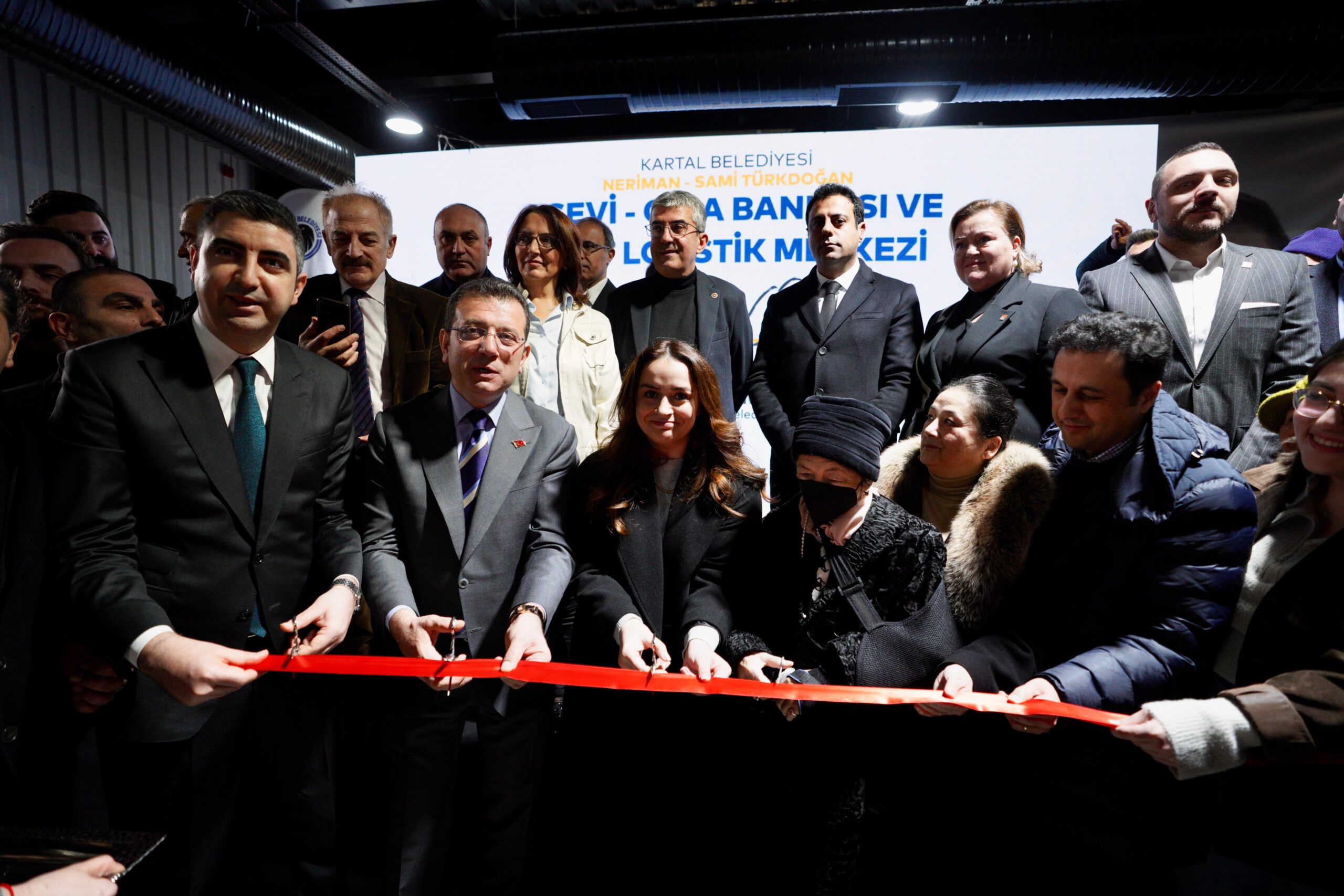 İMAMOĞLU: MİLLETİNİ TEHDİT EDEREK OY İSTEYENDEN, BU MİLLETİ ALLAH KORUSUN