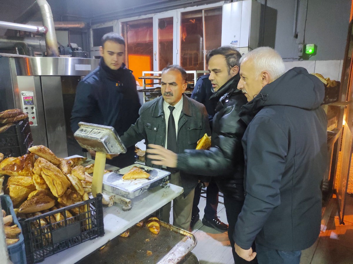 Zabıta’dan Unlu Mamüller üretimi yapan iş yerlerine denetim.