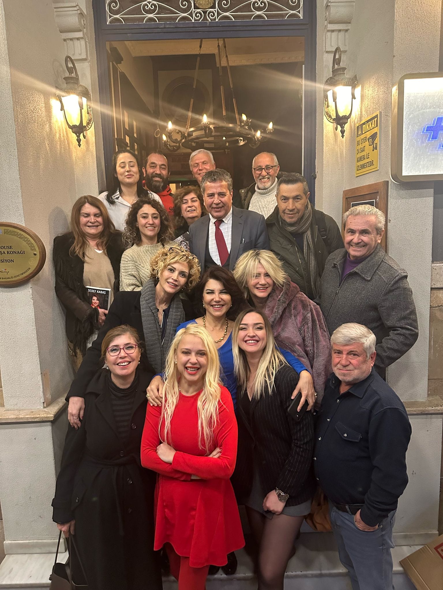 Sedef Kabaş “Karanlık bir dönemden geçtiğimiz doğru.ama bu bizi kesinlikle karamsarlığa düşürmemeli.