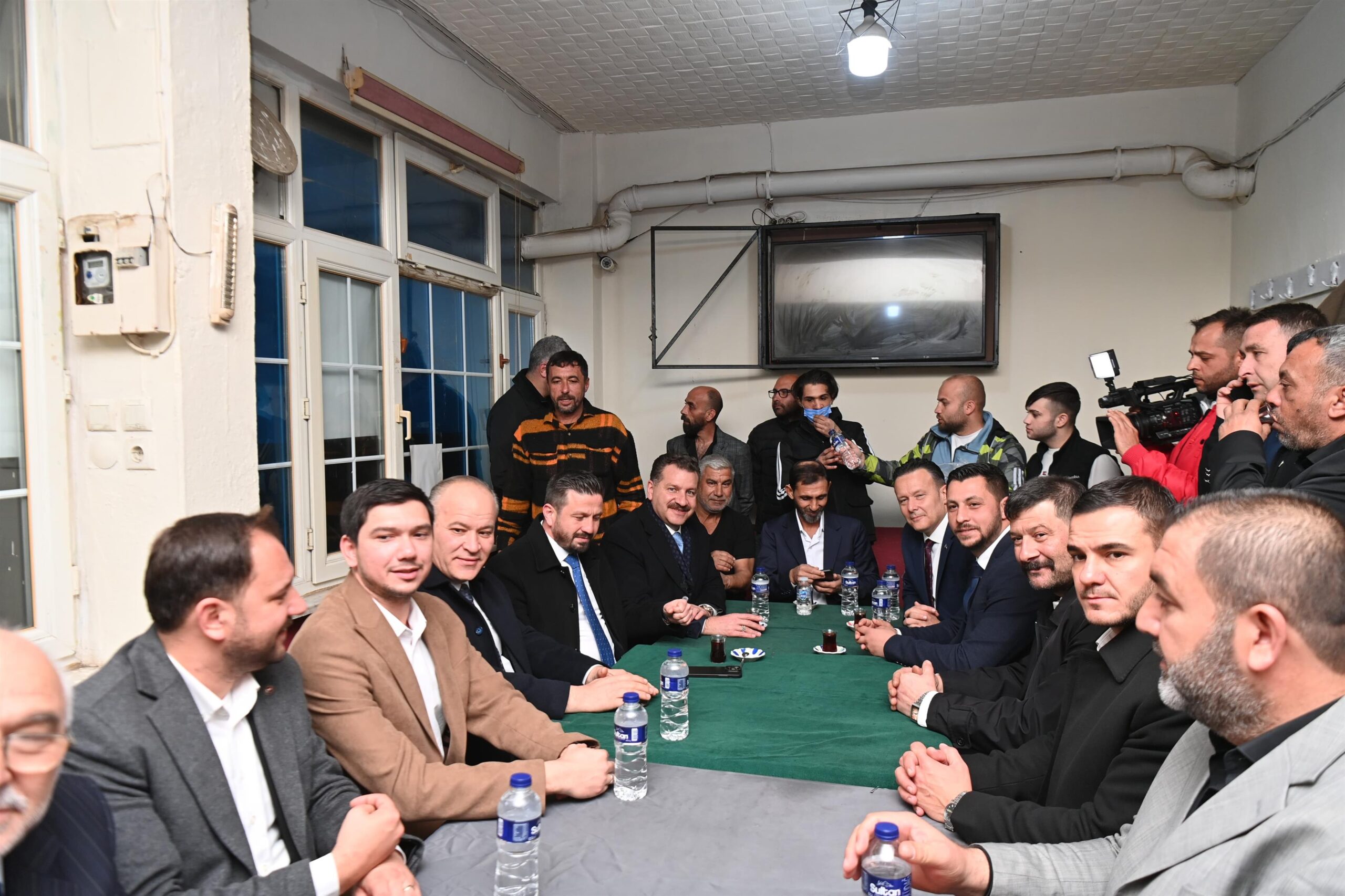 -Has Romanlar Has Başkanların yanında