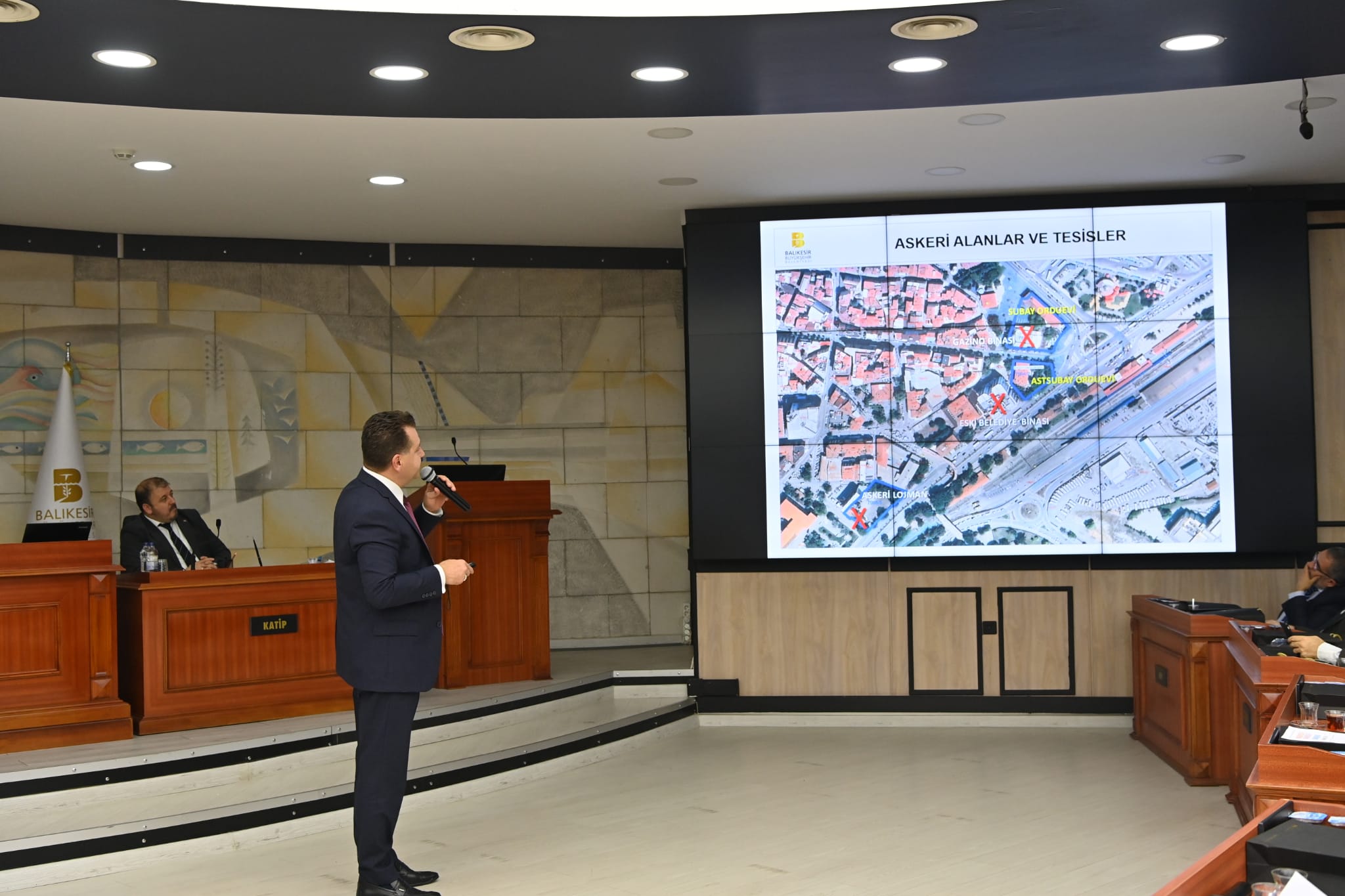 Şehrin kalbine dev proje  ---Şehir merkezine dev meydan.