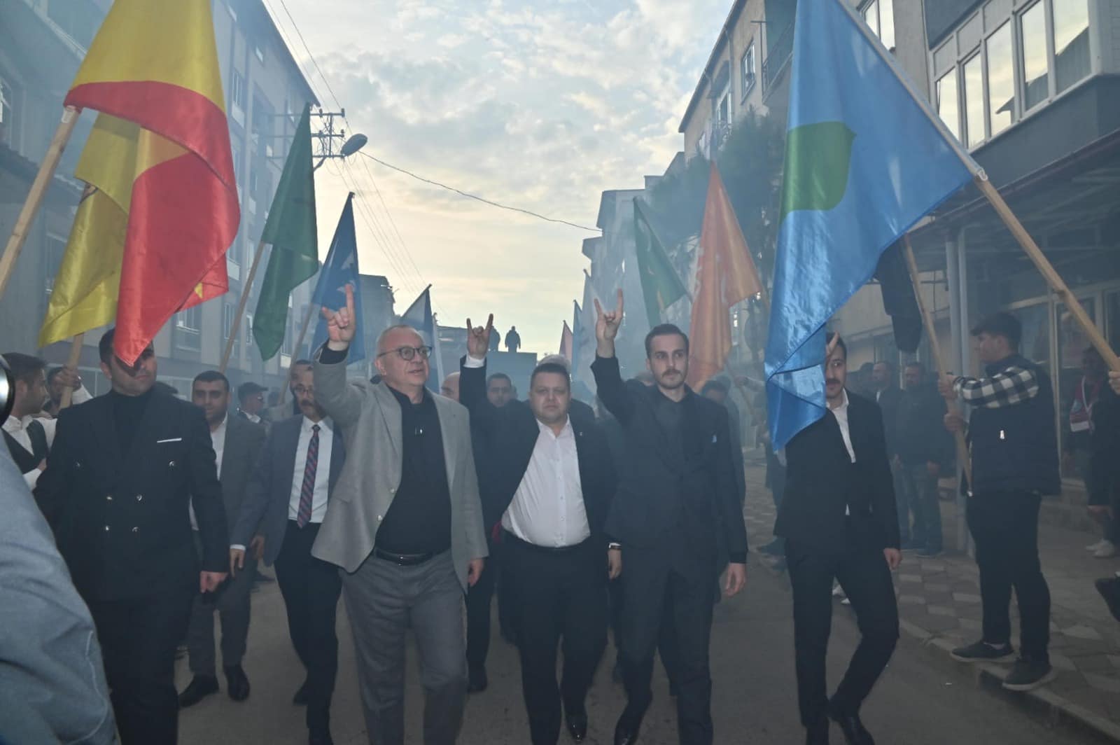 Soma Ülkü Ocakları İlçe Başkanlığı Dualarla Açıldı