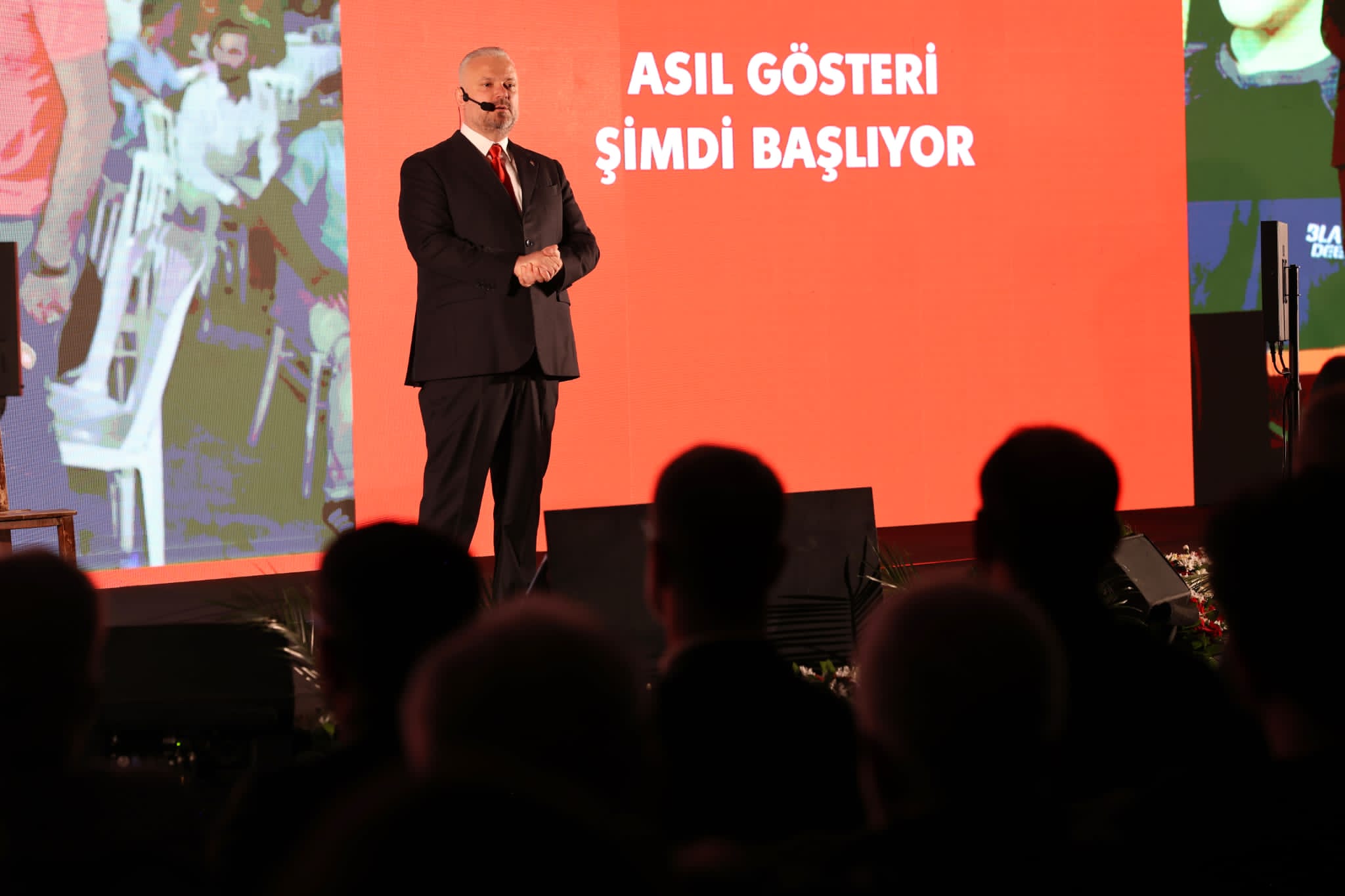 Menemen belediye başkanı  Pehlivan bir ilçe belediyesinin yaptıklarına bakın...