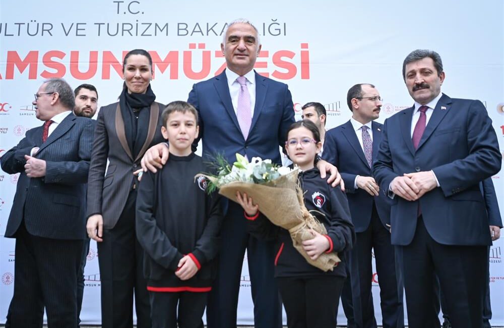 BAKAN ERSOY, SAMSUN MÜZESİ'NİN