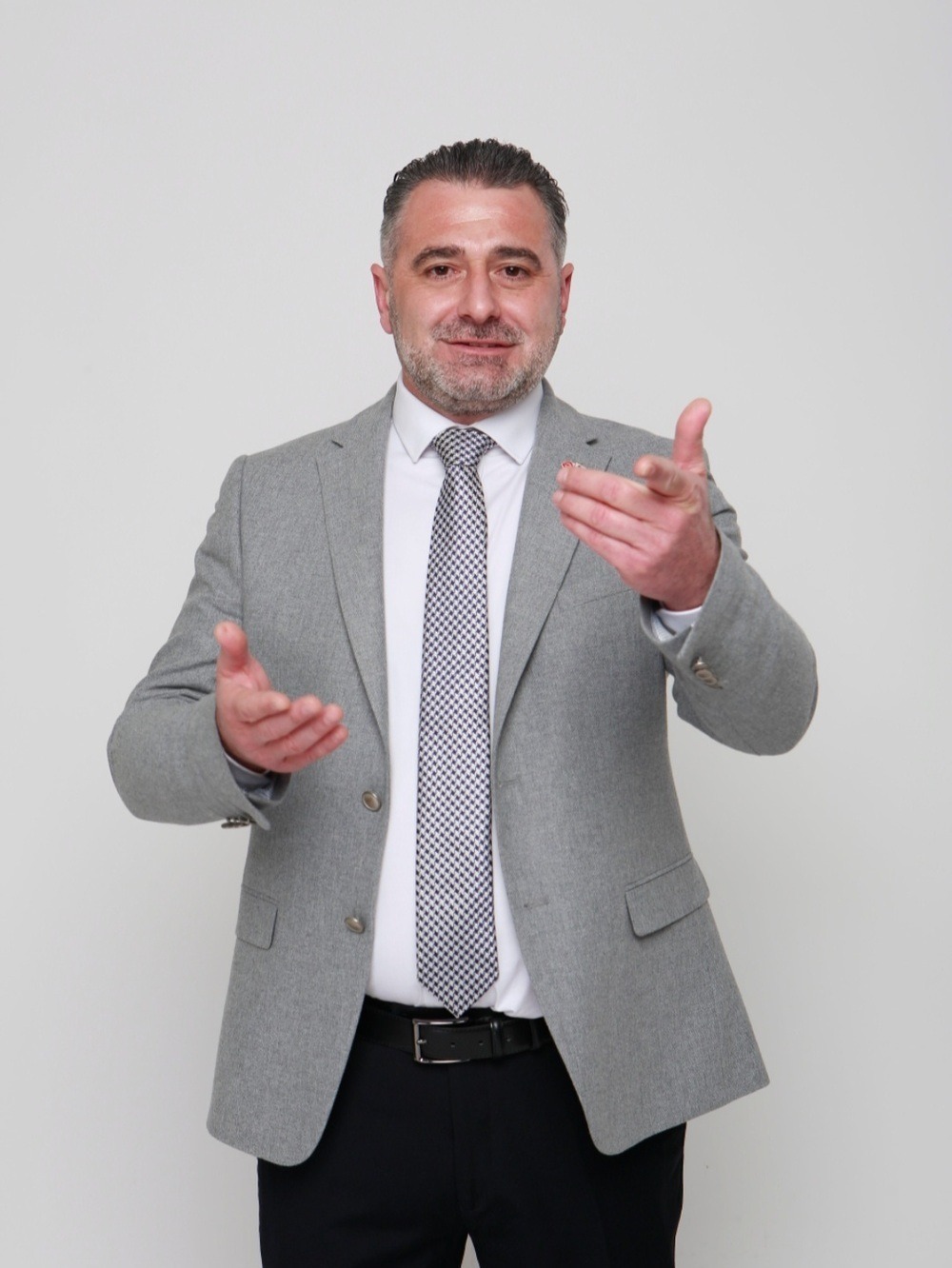 Menderes Belediye Başkan Adayı Akdeniz;Ulaşım ve trafik sorununa neşter ;