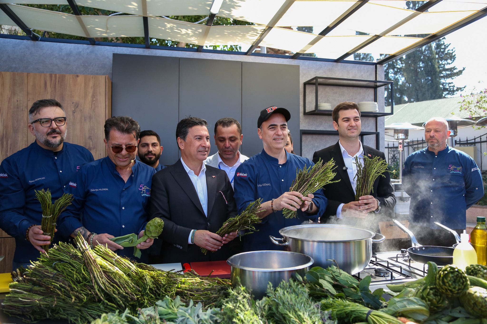 Başkan adayı festivallerimiz büyüyerek ve yaygınlaşarak devam edecek