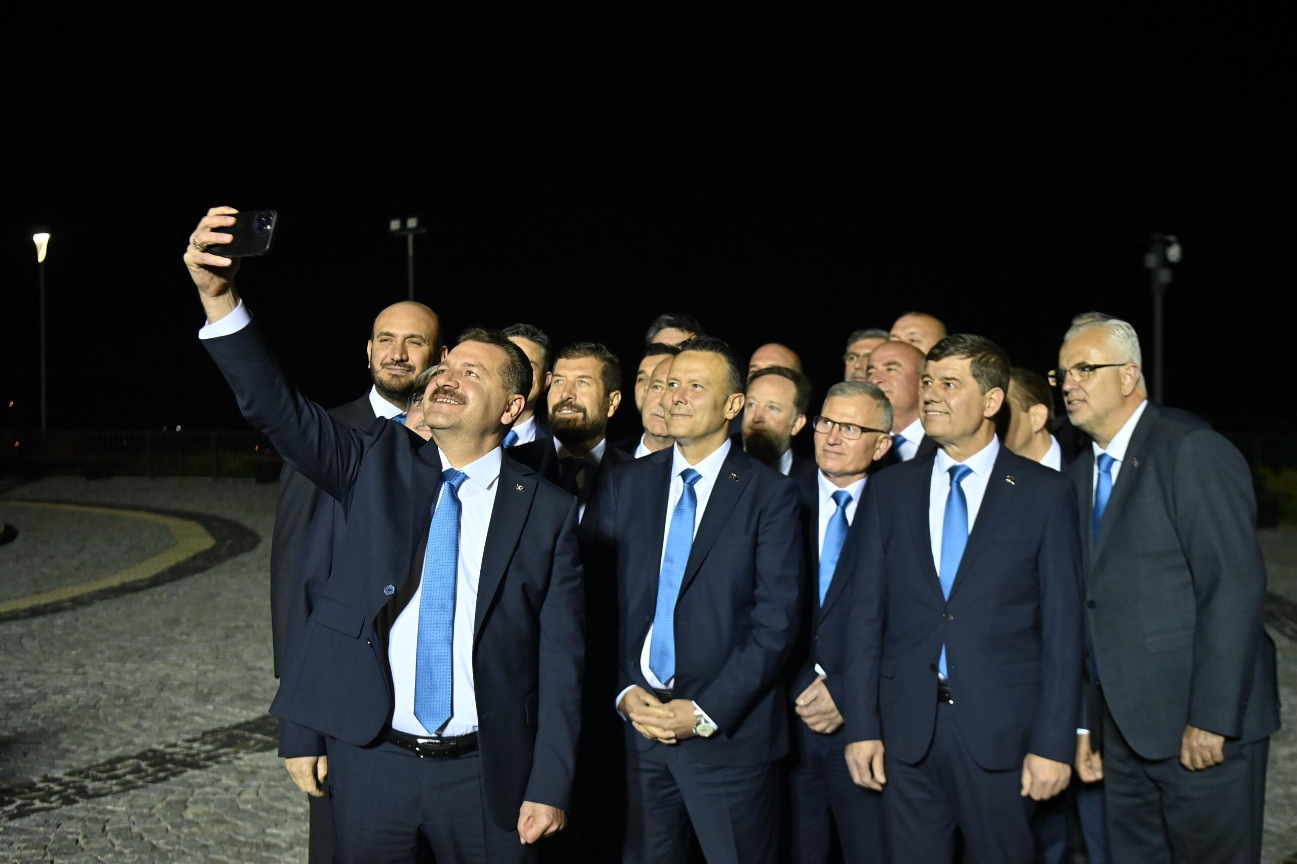 Cumhur İttifakı’nın Balıkesir adayları “Gerçek Belediyecilik Yemini” etti