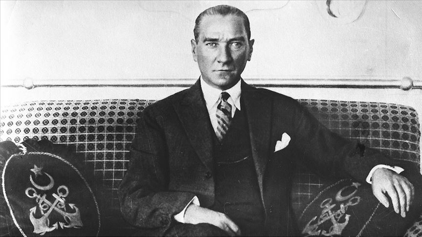 Atatürk kaç yaşında neler yaptı ?