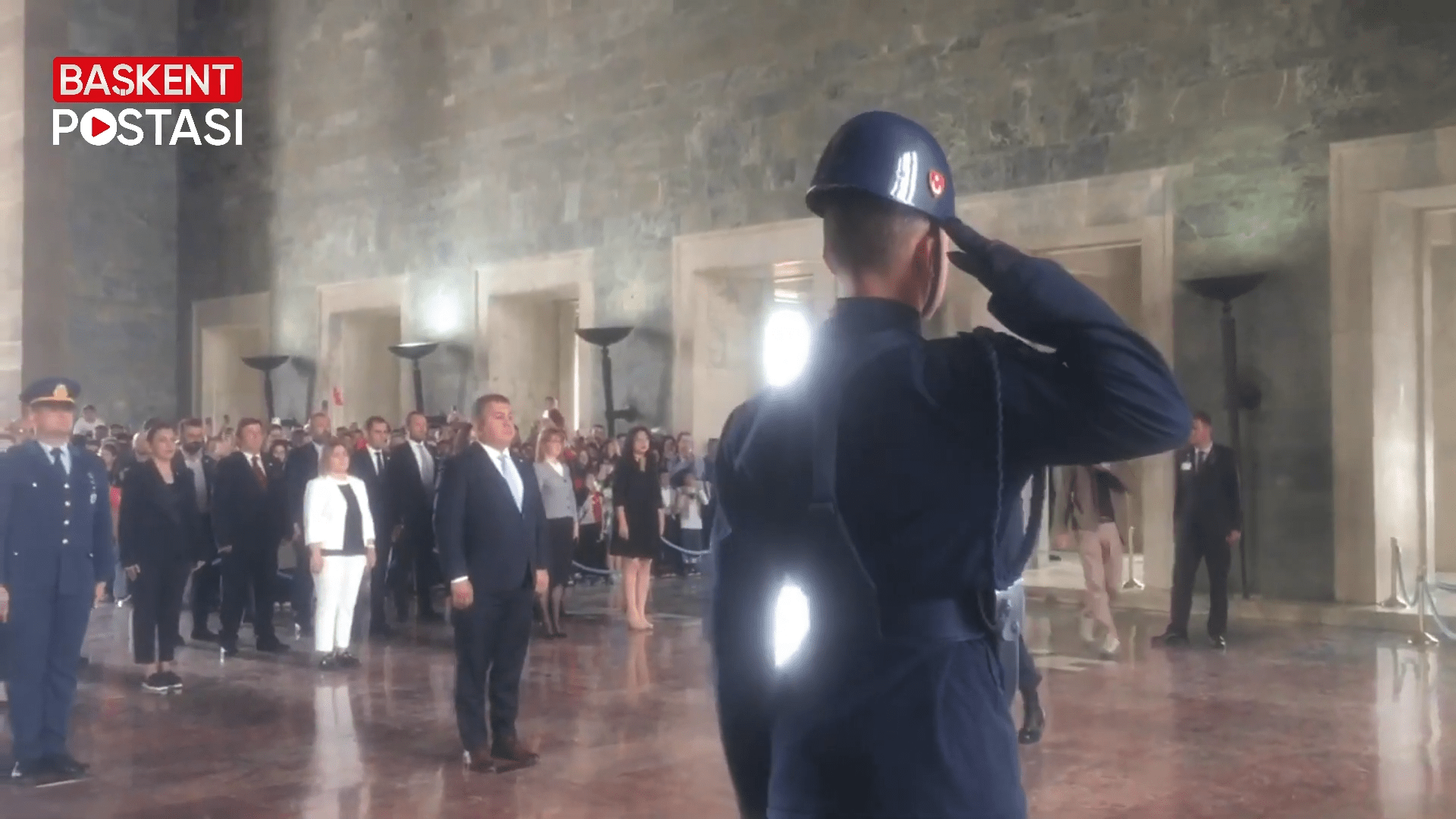 Teoman Mutlu ve Parti Heyeti Anıtkabir’de Çelenk Bıraktı