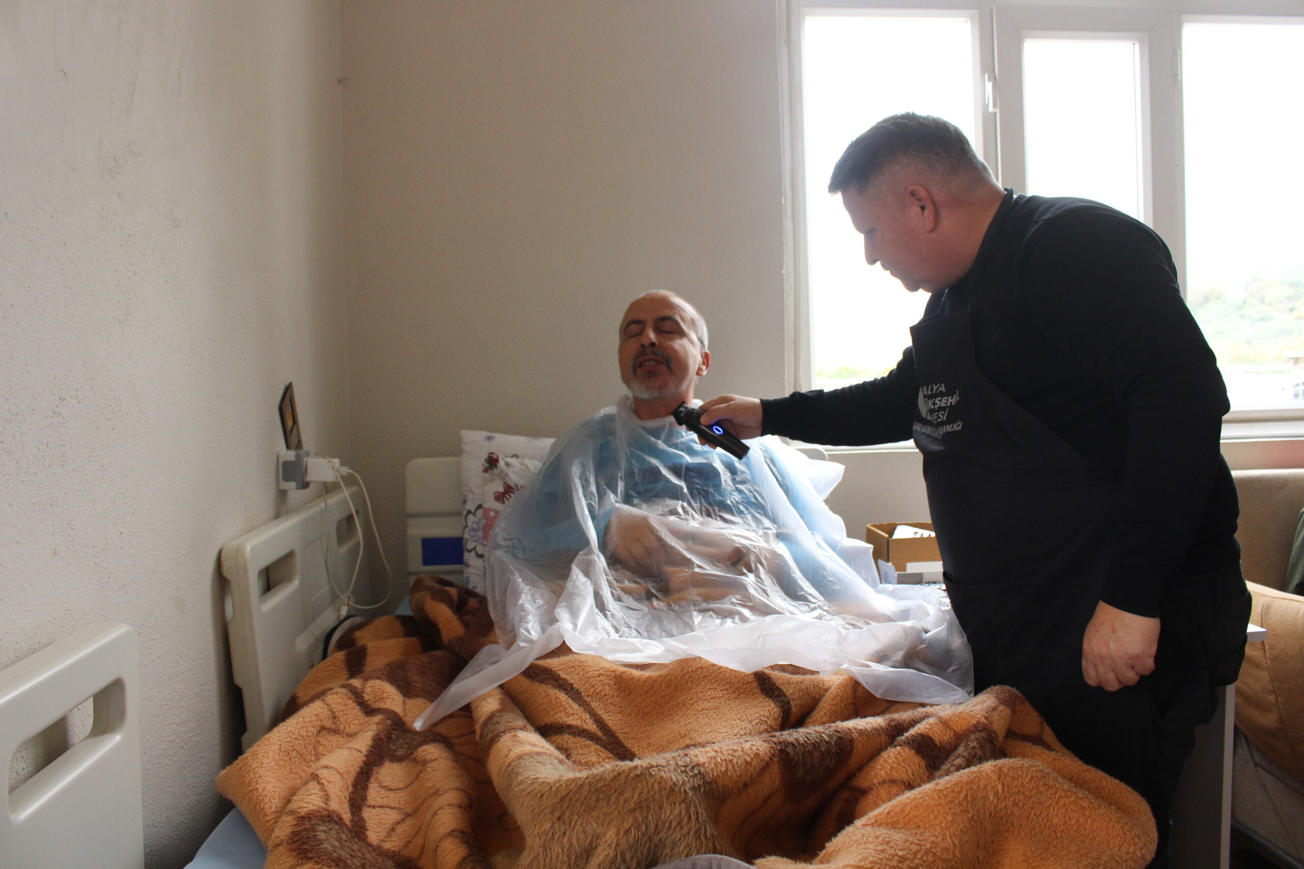 Mobil Kuaför ilçelerde 1658 vatandaşa hizmet verdi