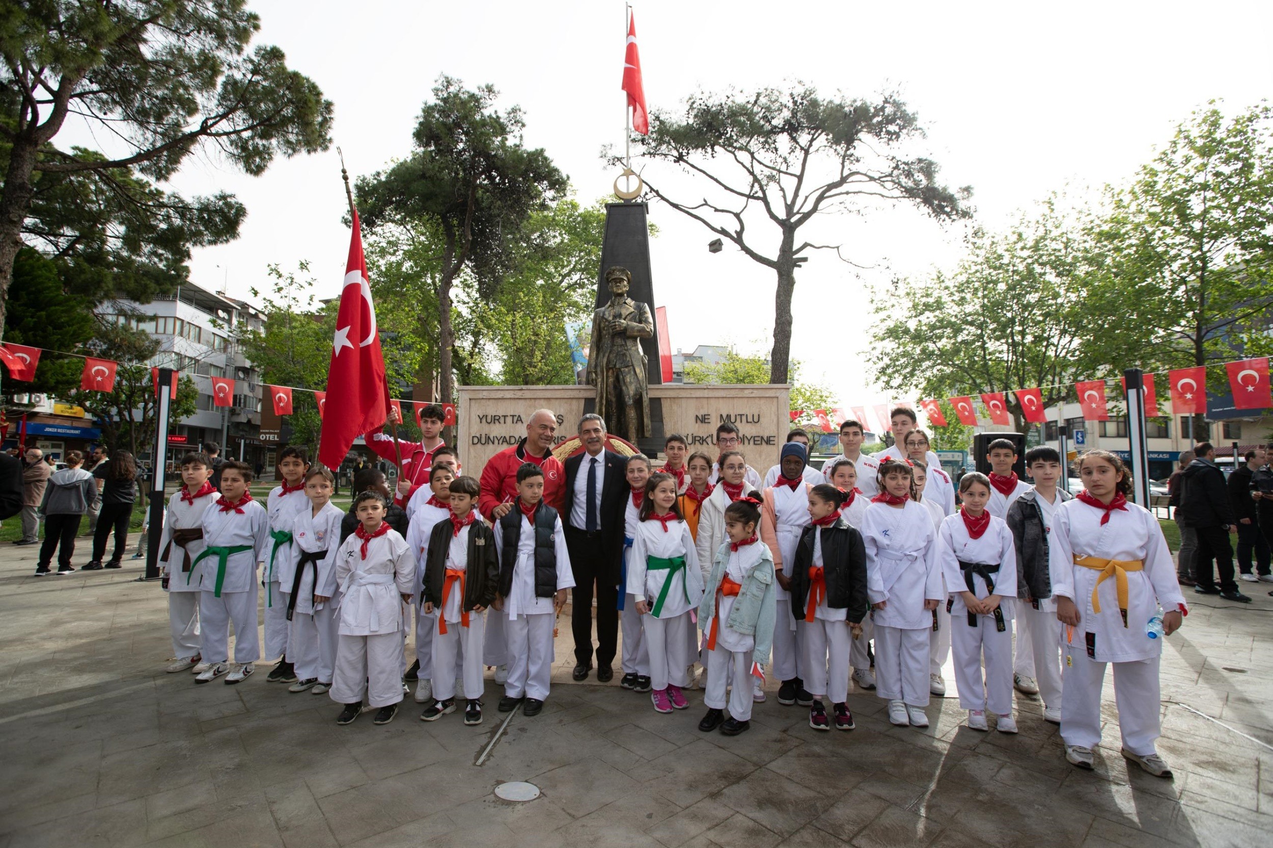 23 Nisan Ulusal Egemenlik ve Çocuk Bayramı Gemlik’te coşkuyla kutlandı.