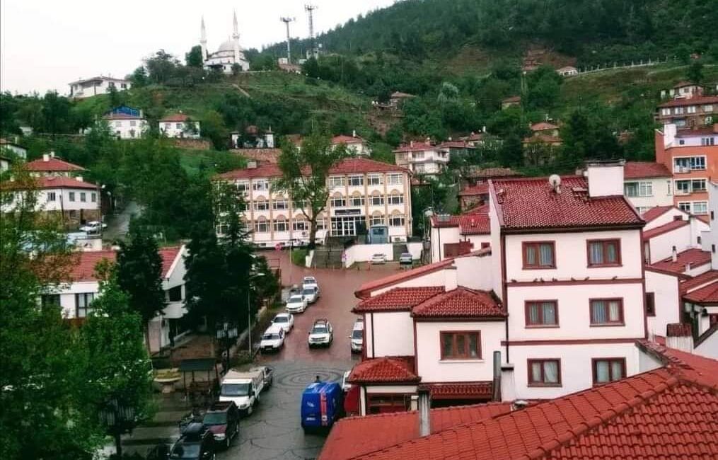 Nallıhan, Ankara ilinin batısın