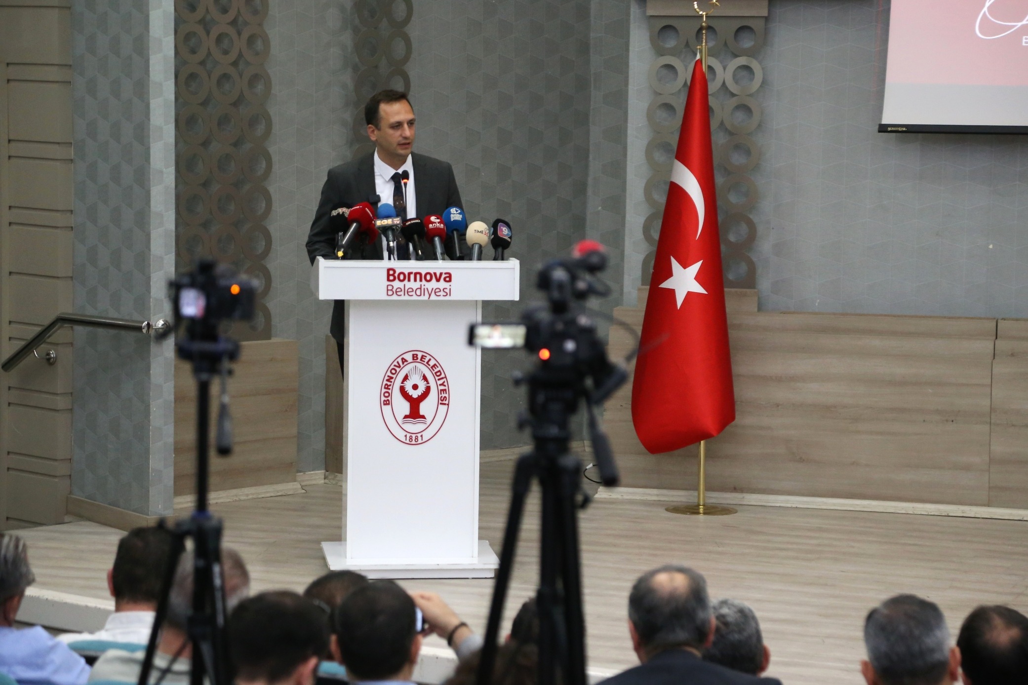    Bornova Belediye Başkanı Ömer Eşki , “Güçlü Bornova”yı anlattı