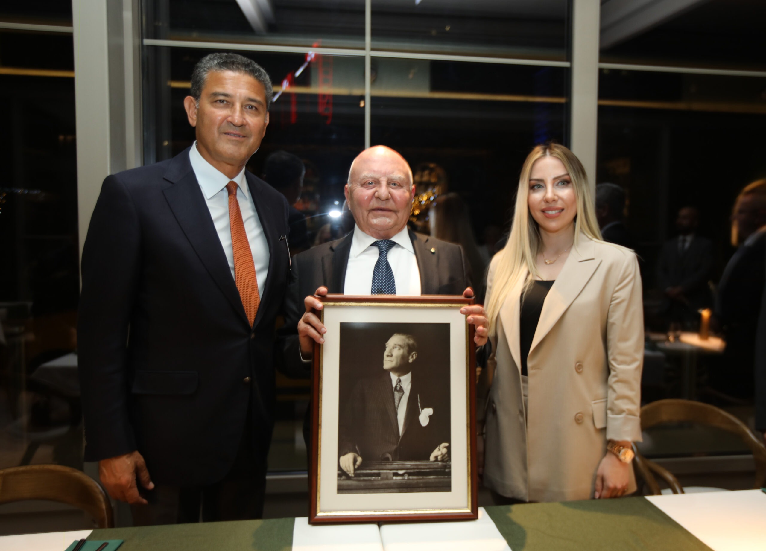 Maserati yeni showroomu ile İzmir’de 