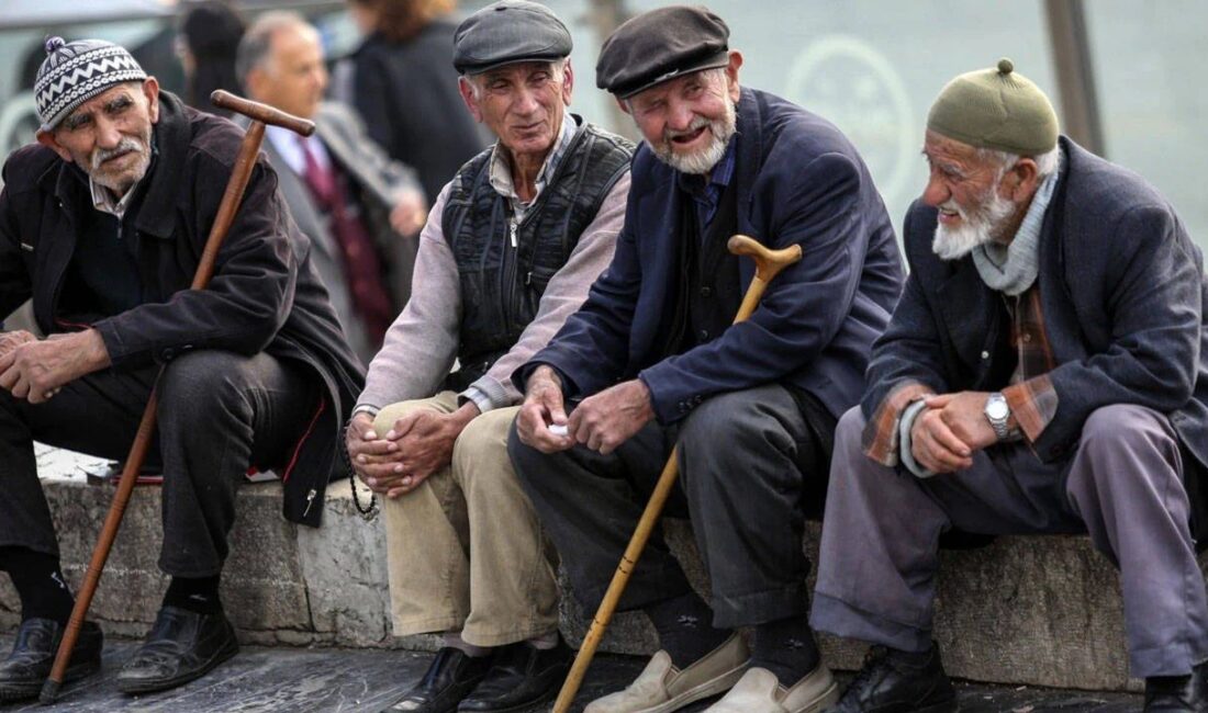 Türkiye'de emekliler, artan hayat