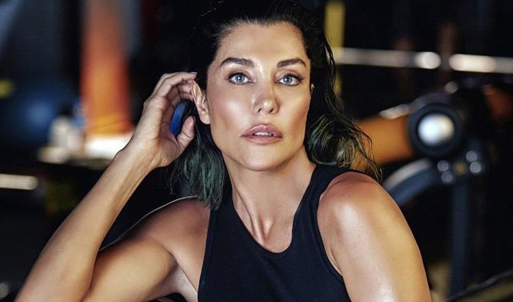 Deniz Akkaya'dan Şok İddia: "Kızım Beni Balkona Kilitledi"