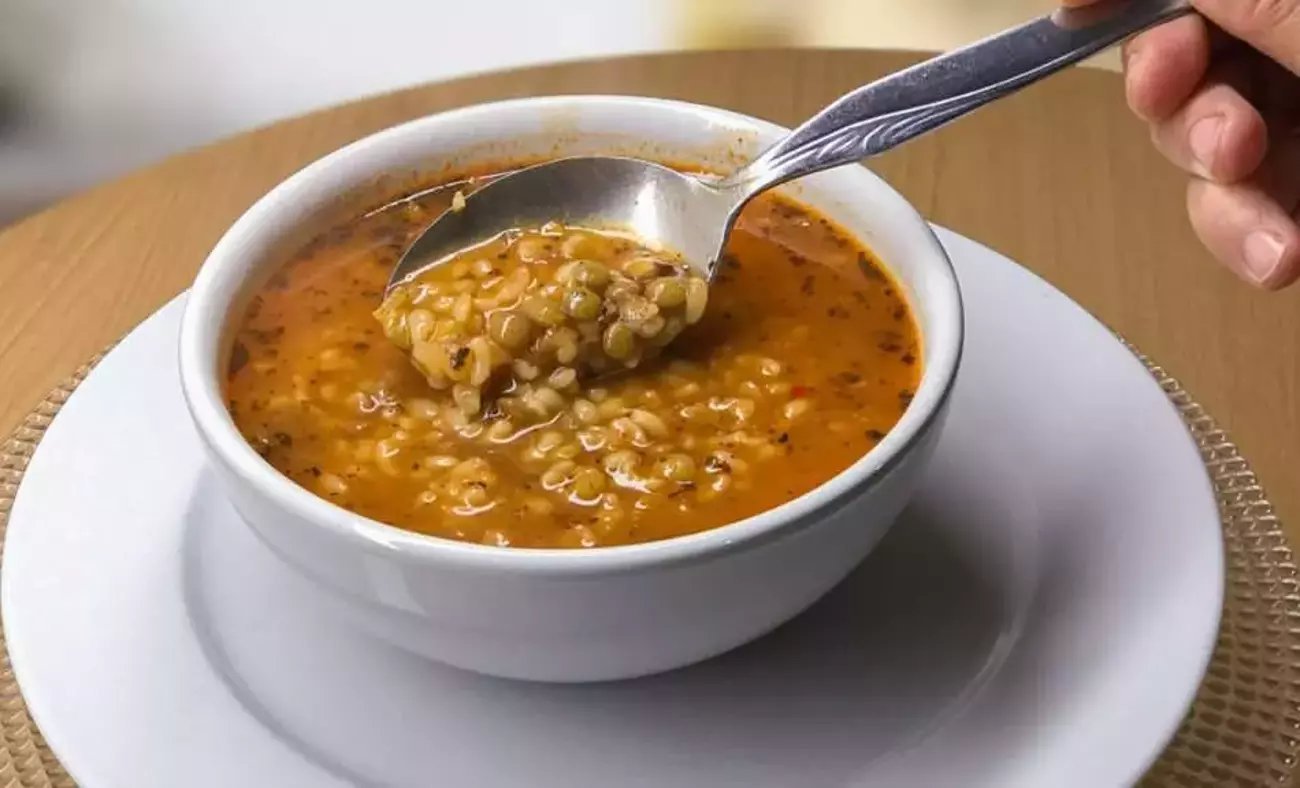 Prof. Dr. İbrahim Saraçoğlu'ndan Sağlıklı Beslenme Tavsiyesi: Yeşil Mercimek Çorbası