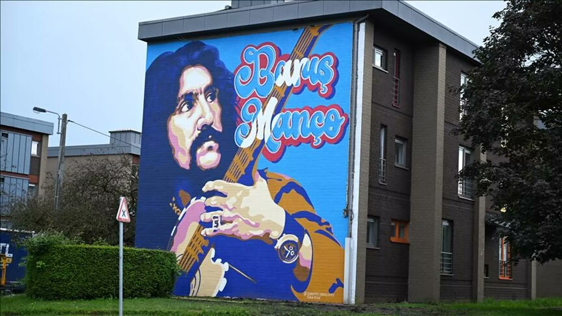 Liege'de Barış Manço'ya Özel Duvar Resmi Açıldı