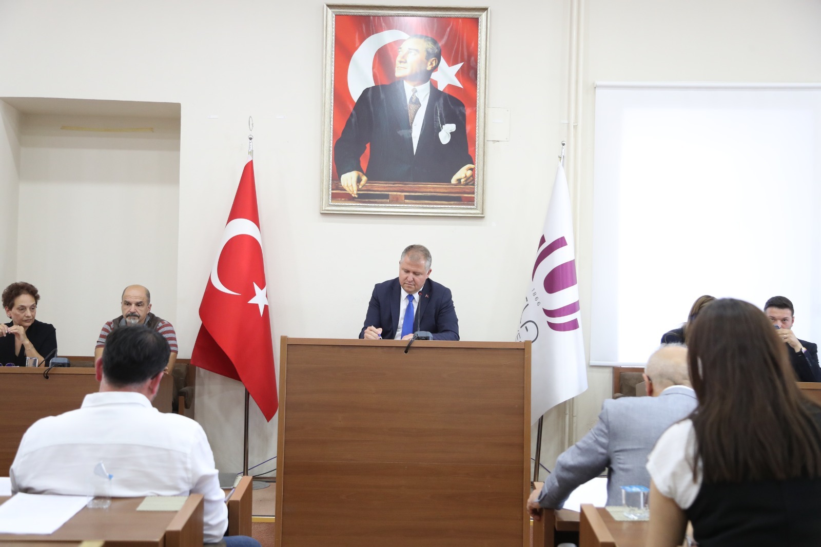 Balkan’dan festival  eleştirilerine yanıt Festivalin bütçesi  1 milyon 70 bin lira.