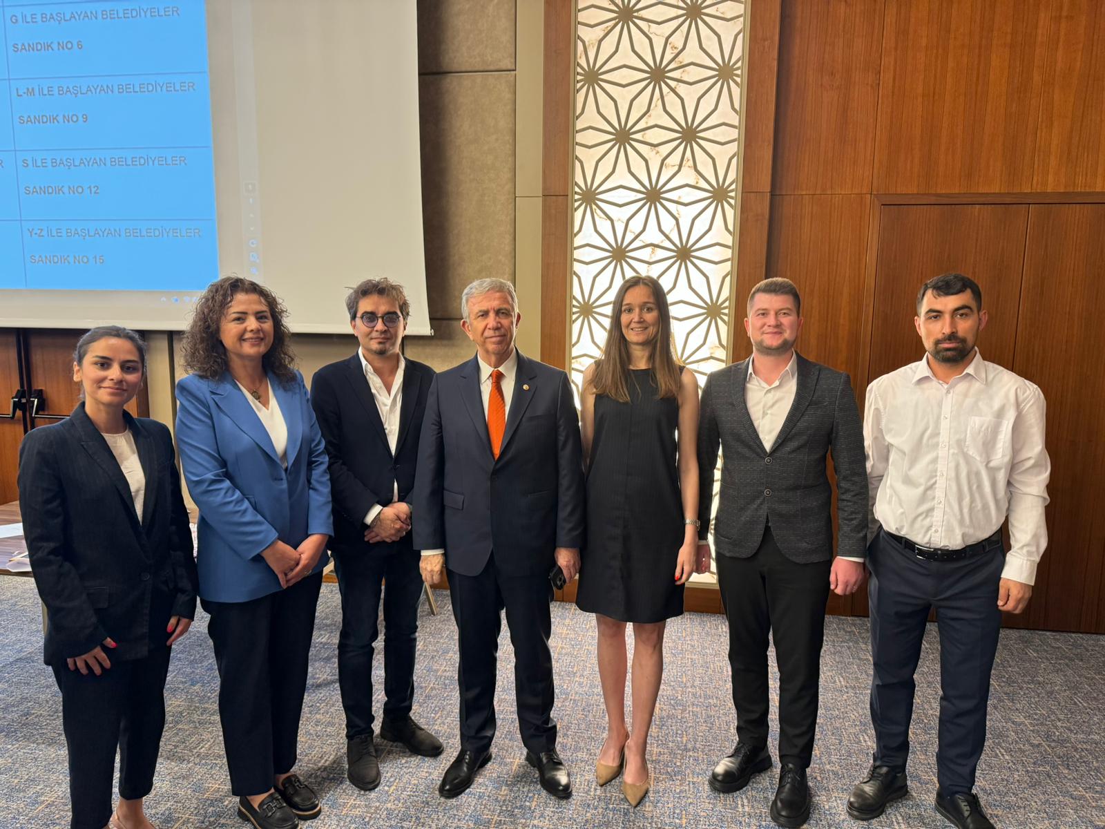 BAŞKAN DURBAY TARİHİ KENTLER BİRLİĞİ ENCÜMEN ÜYESİ SEÇİLDİ