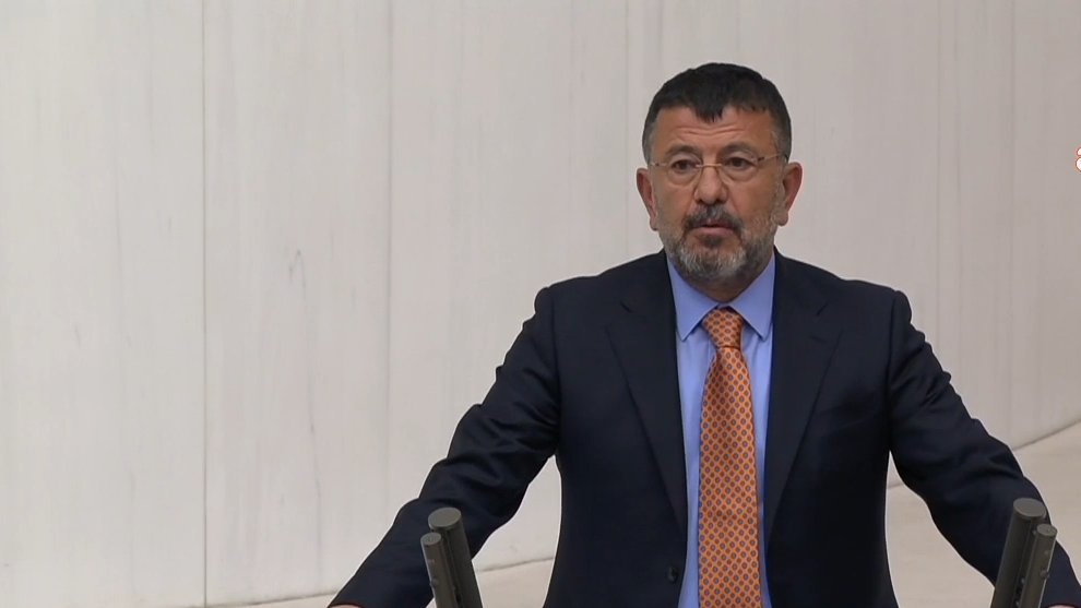 CHP'li Veli Ağbaba: "Türkiye'de Çocuk Yoksulluğu ve İşçiliği Alarm Veriyor"