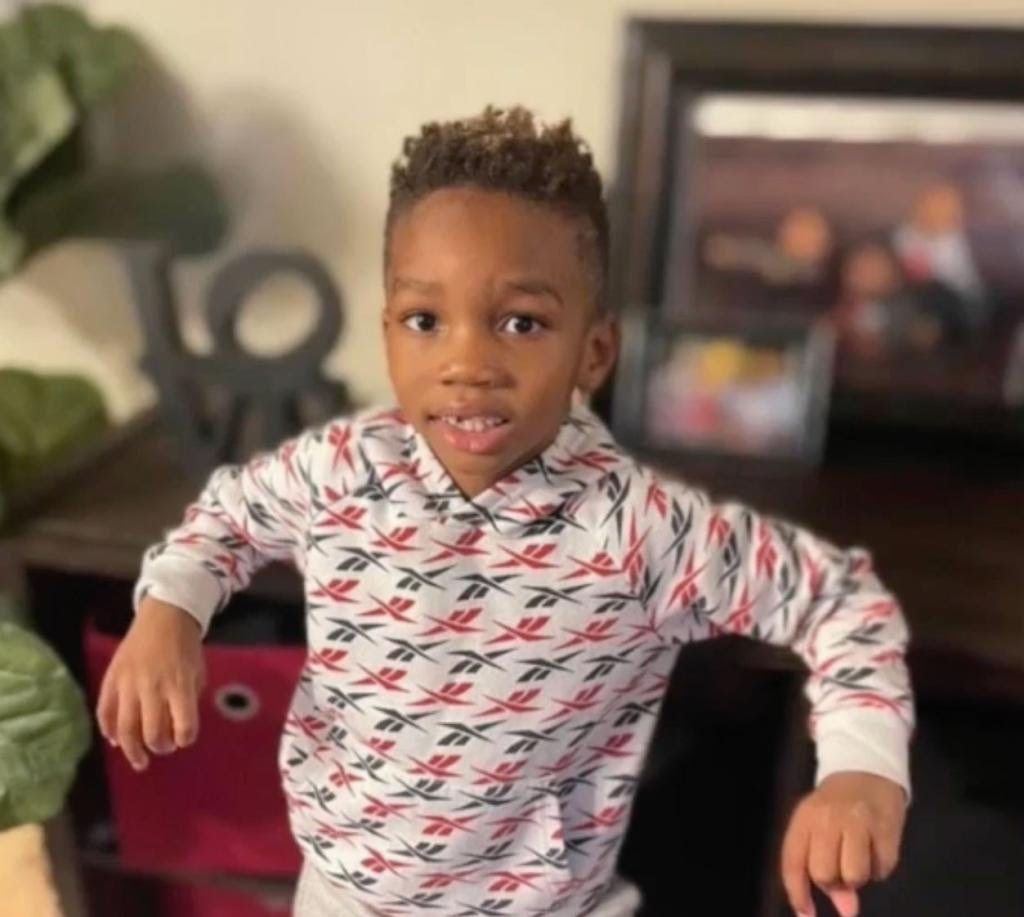 Küçük Kahraman Amir, Annesini Korurken Babasının Kurşunlarına Hedef Oldu