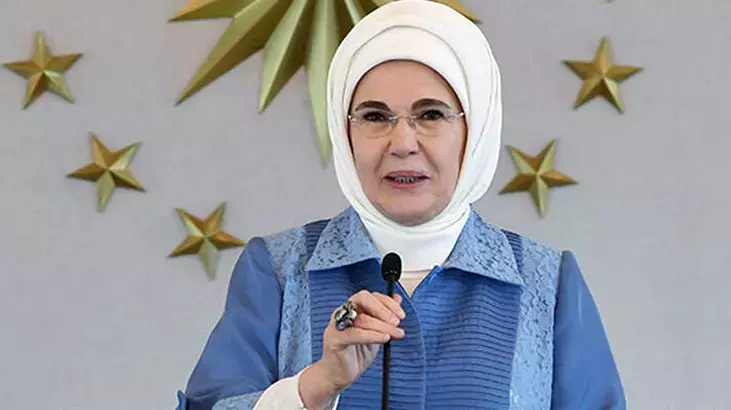 Emine Erdoğan, AK Parti'nin kadın MYK, MKYK üyeleri ve milletvekilleriyle bir araya geldi:
