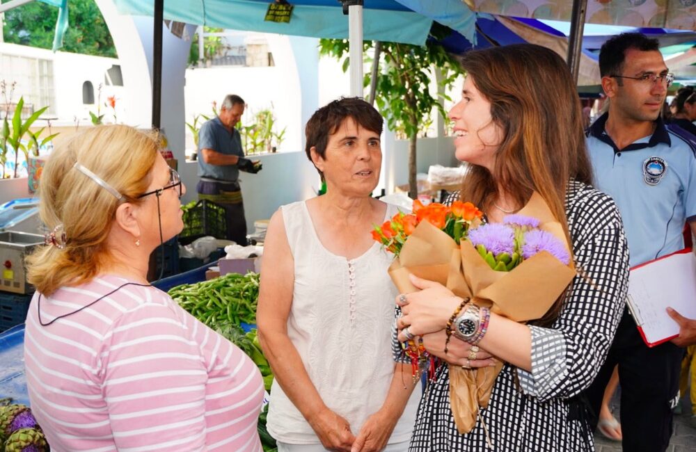 ÇEŞME’DE MAHALLE ZİYARETLERİ HIZ