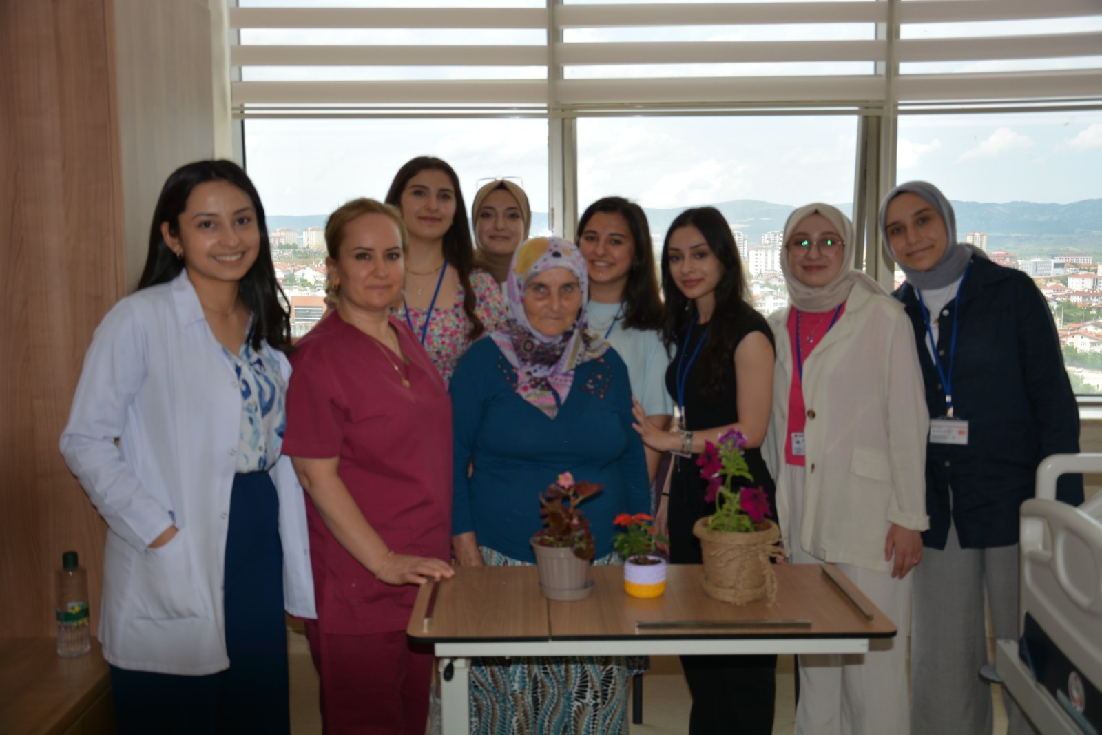 Kastamonu Üniversitesi Öğrencilerinden Palyatif Hasta Yakınlarına Moral Desteği