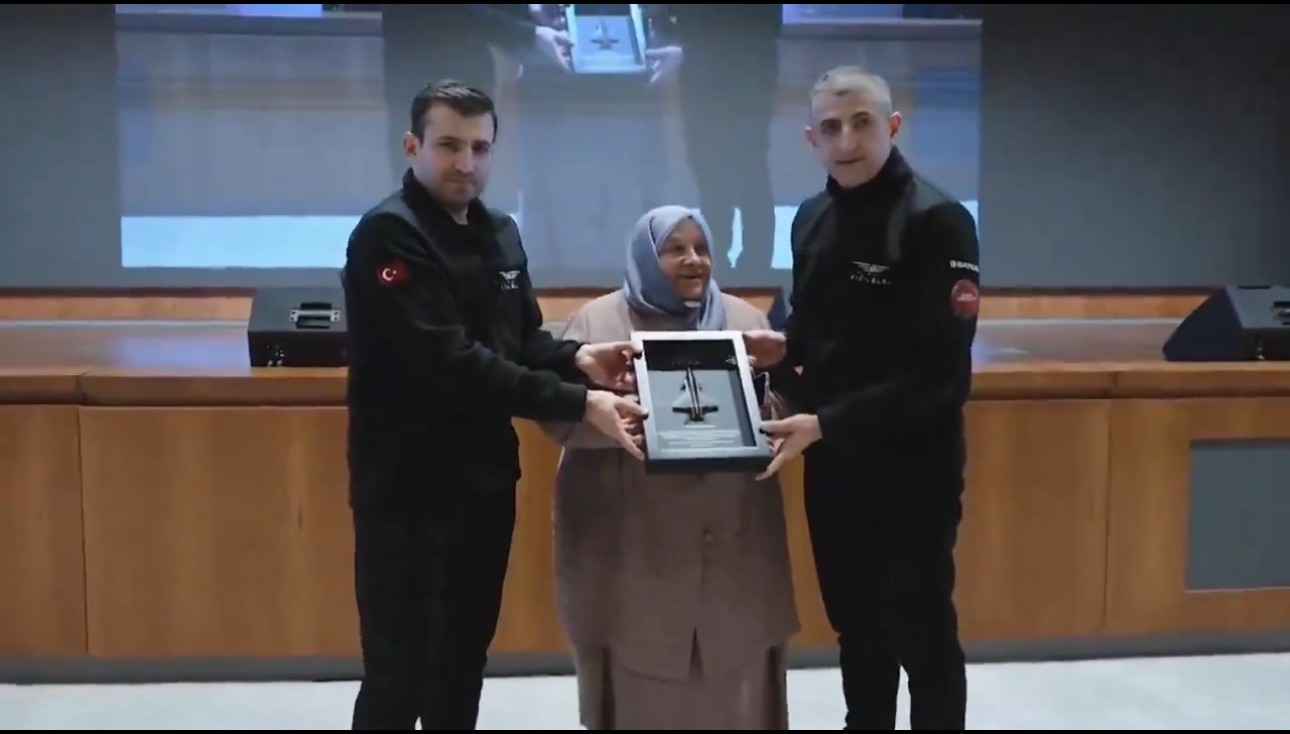 İlk Kadın Bilgisayar Programcılarından Canan Bayraktar