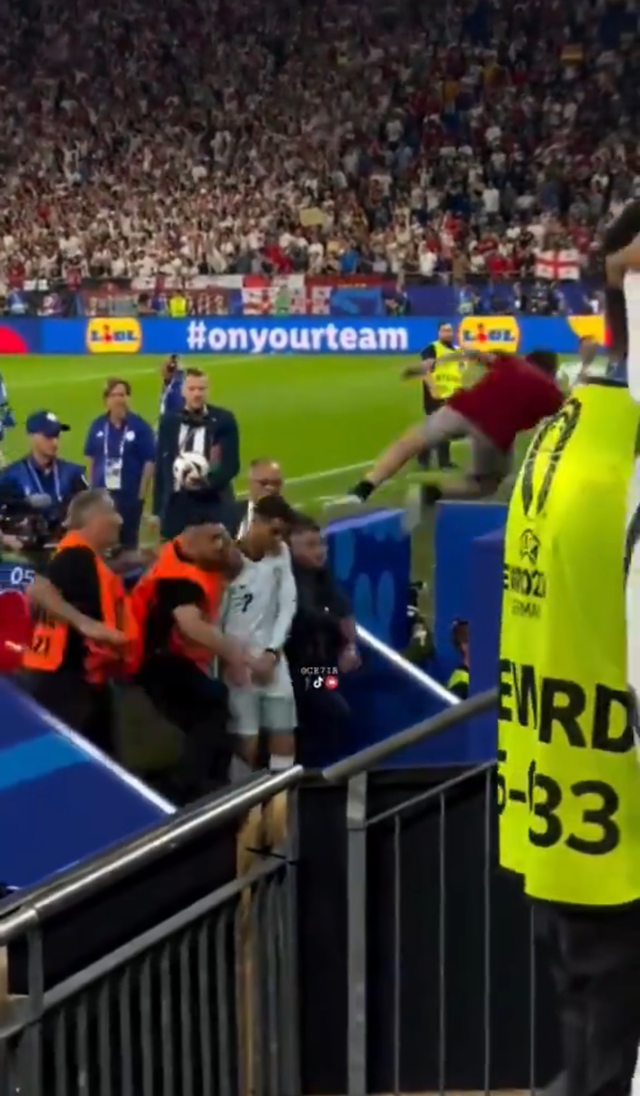 Ronaldo’ya Yönelik Şok Edici Olay Gürcistan Maçında Yaşandı