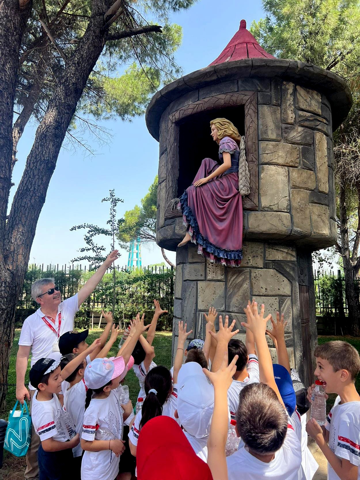 ŞEHZADELERPARK ÖĞRENCİLERİN İLGİ ODAĞI OLDU