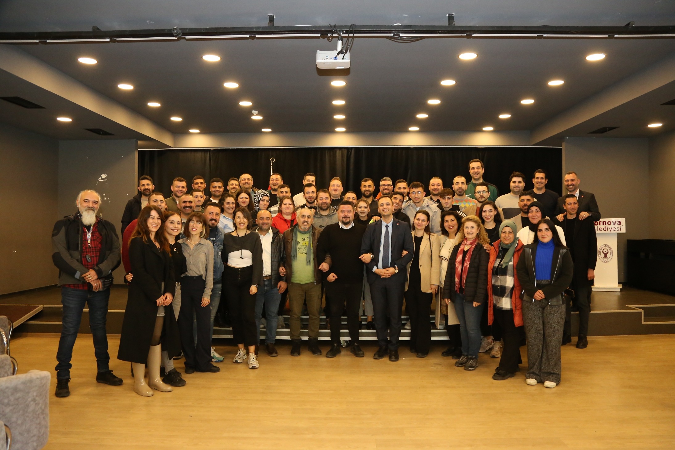 Bornova’da yarı zamanlı kadro dönemi bitti     Başkan Eşki sözünü tuttu