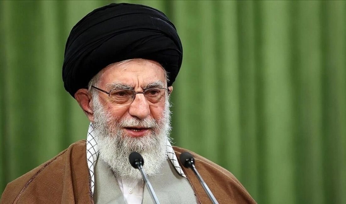 İran'ın dini lideri Ayetullah
