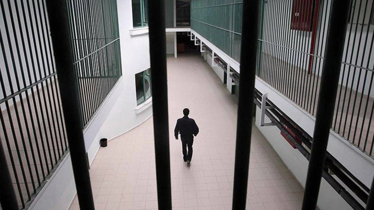Türkiye Cezaevlerinde Kapasite Krizi: Koğuşlar Tıka Basa Dolu